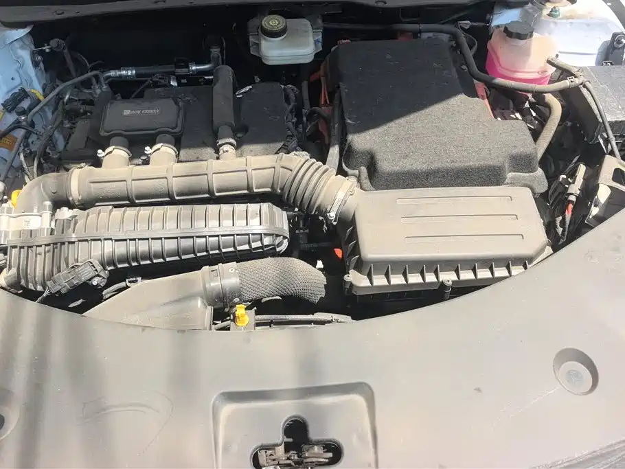 BYD Qin PLUS 2025 DM-i Smart Drive 55KM Leader фото 10