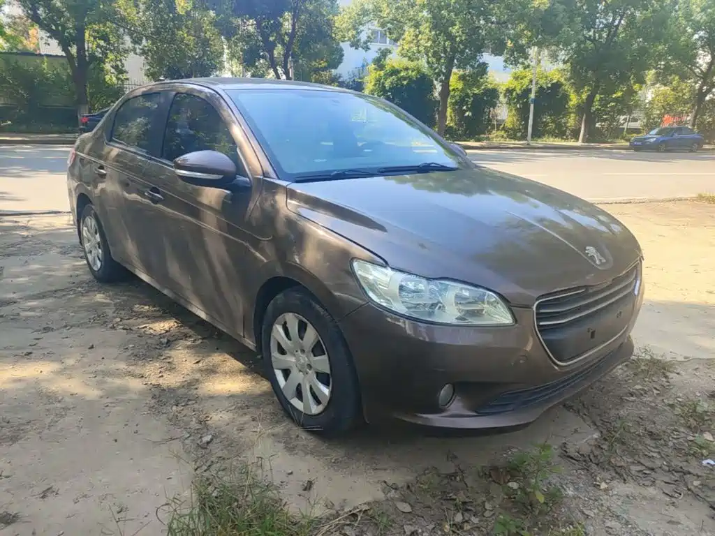 Photo 4 - Peugeot 301