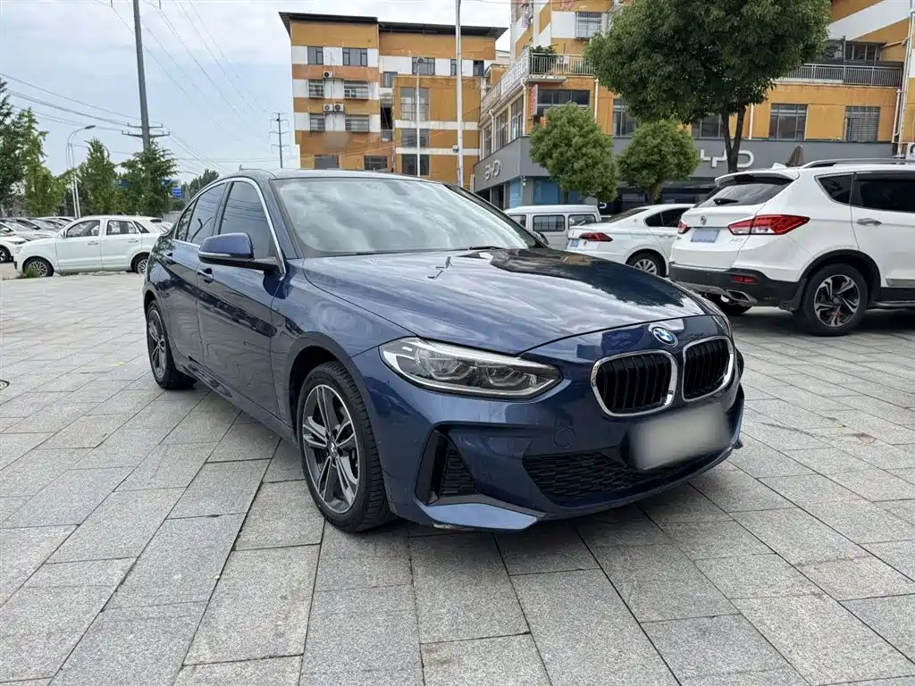 BMW 1-SERIES