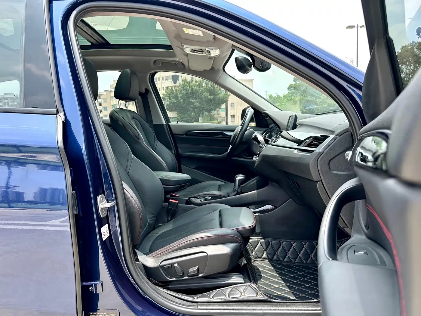 BMW X1 2018 sDrive18Li Premium Model фото 17