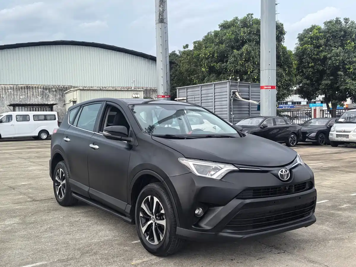 Toyota RAV4 Rongfang 2016 2.0L CVT 2WD Trend (China V) фото 3