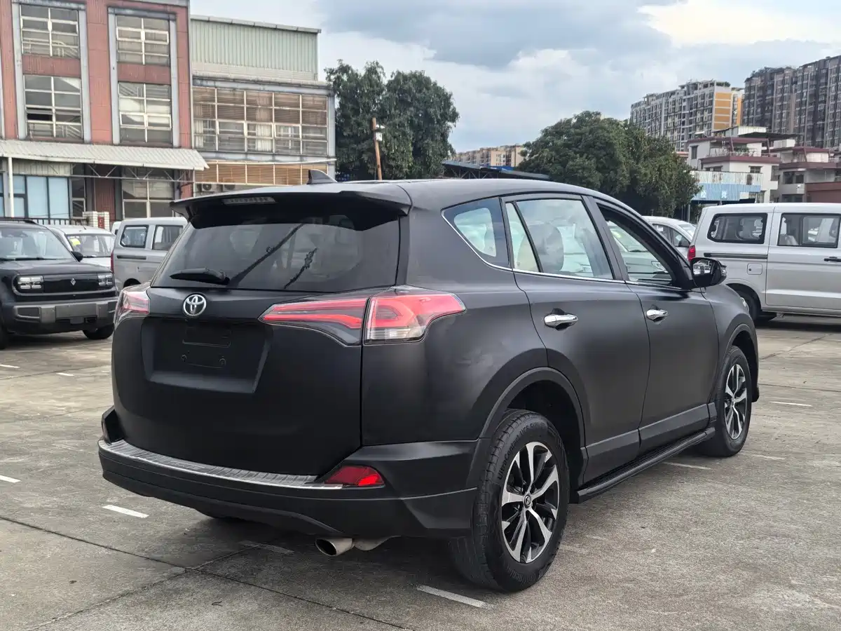 Toyota RAV4 Rongfang 2016 2.0L CVT 2WD Trend (China V) фото 8