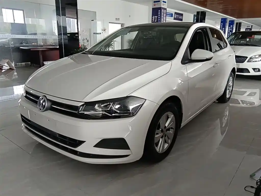 Volkswagen Polo 2019 Plus 1.5L Automatic Panorama Enjoyment Edition фото 2