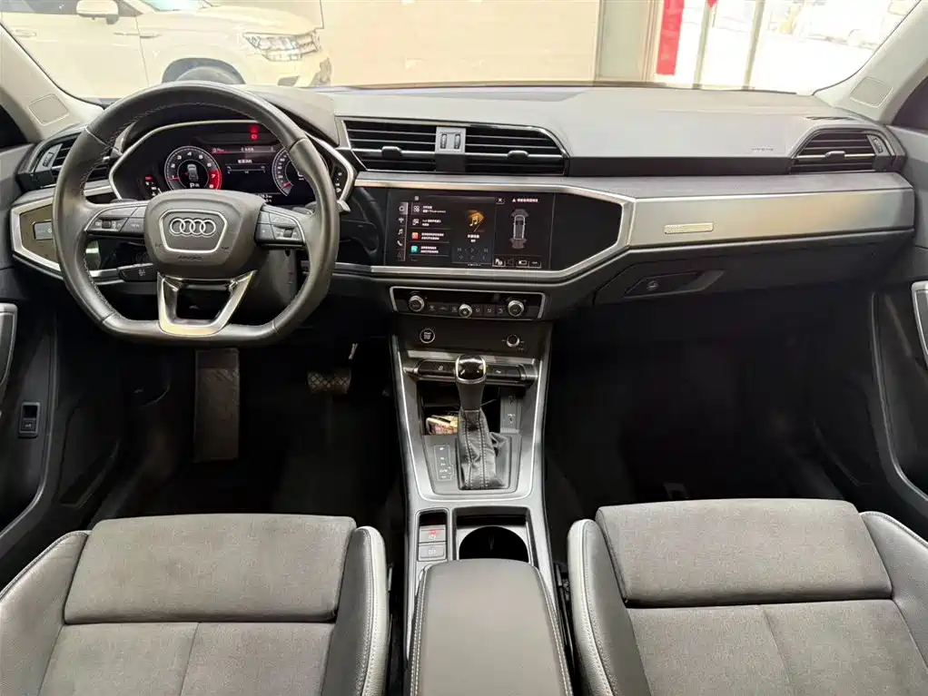 Audi Q3 2023 35 TFSI Fashion Dynamic (1.4T) фото 20