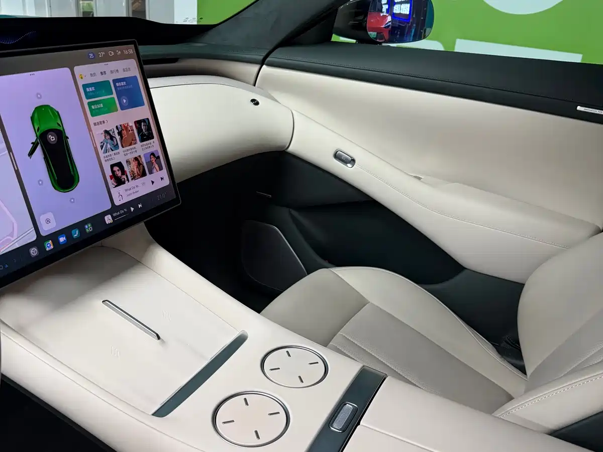 Xiaomi Auto Xiaomi YU7 2025 Ultra Long Range High Performance AWD Max Edition фото 10