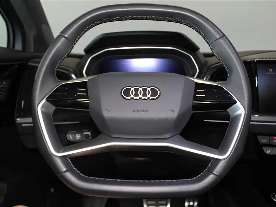 Audi Q4 e-tron 2024 40 e-tron Creation Edition фото 12