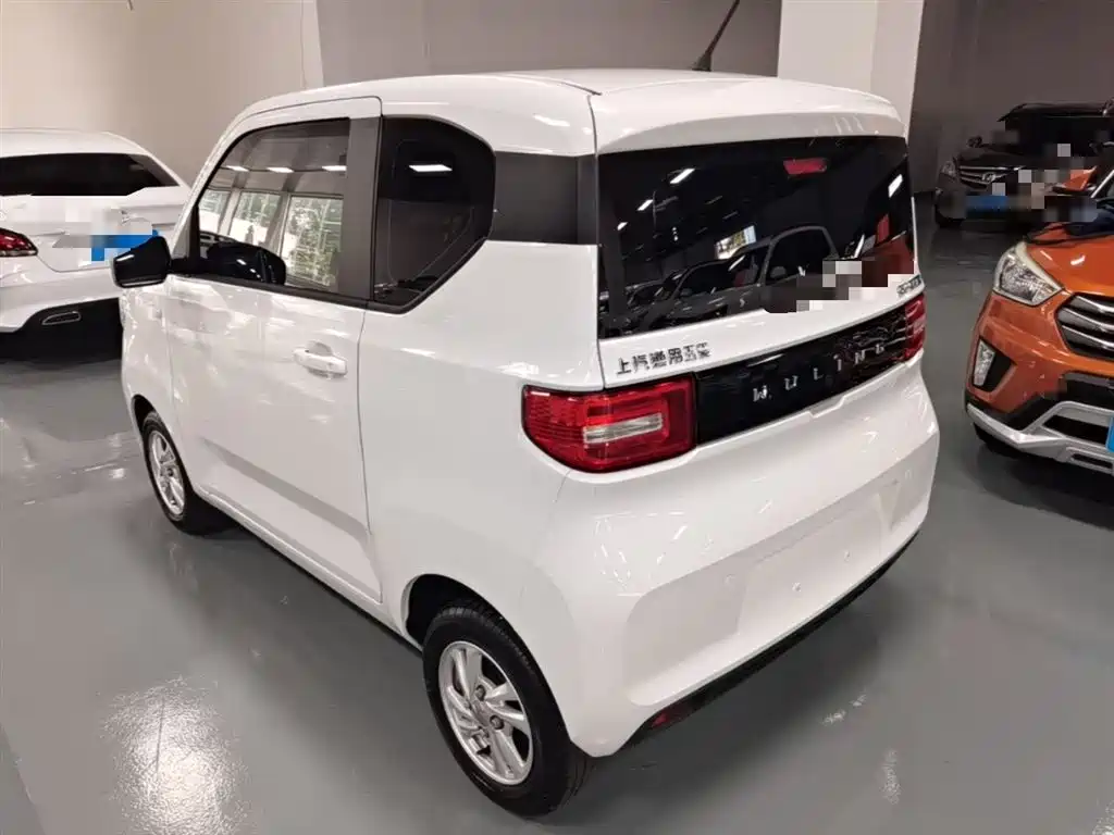 WULING AUTOMOBILE HONGGUANG MINIEV