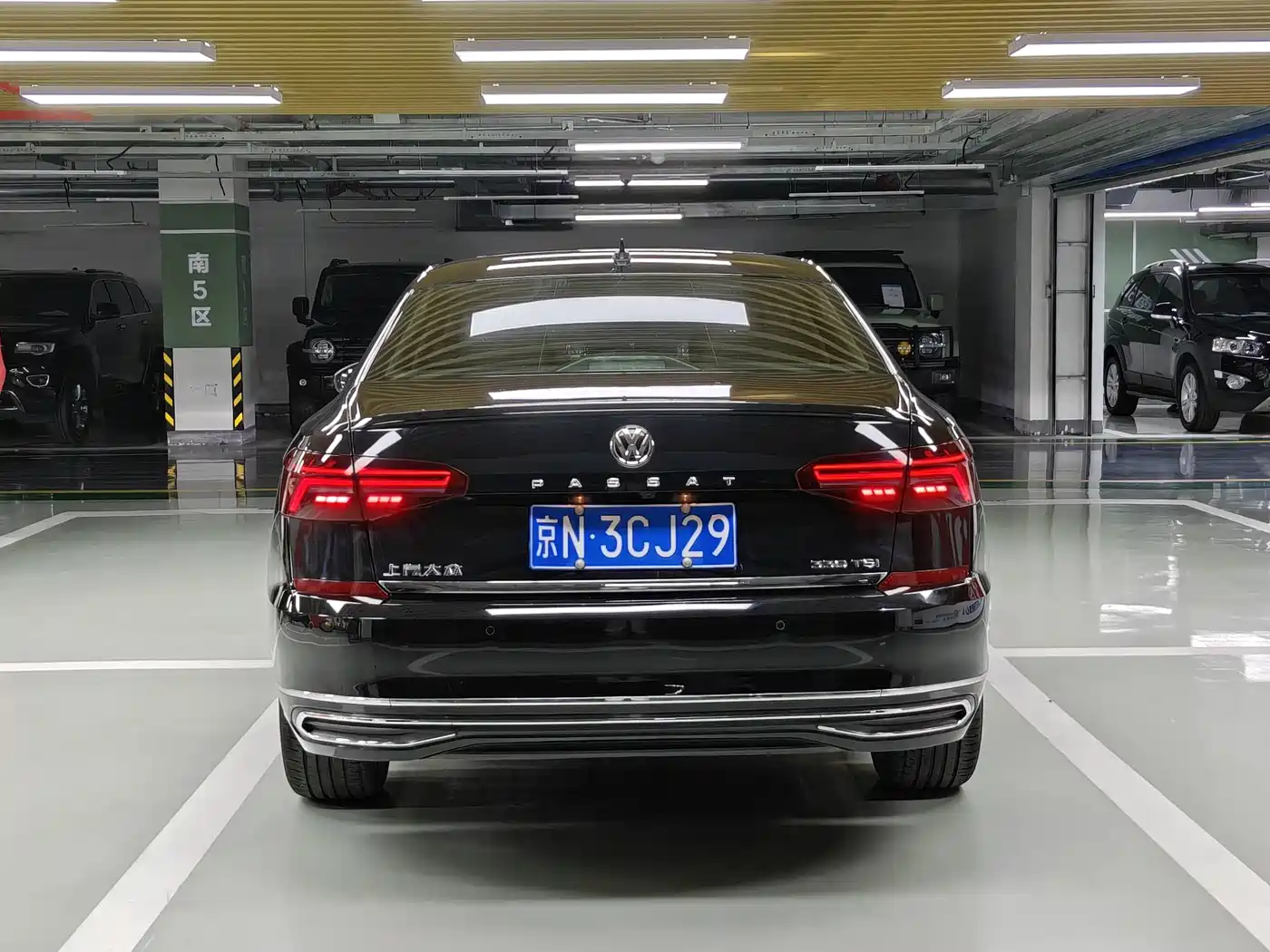 Volkswagen Passat 2019 330TSI Luxury Edition China VI фото 4