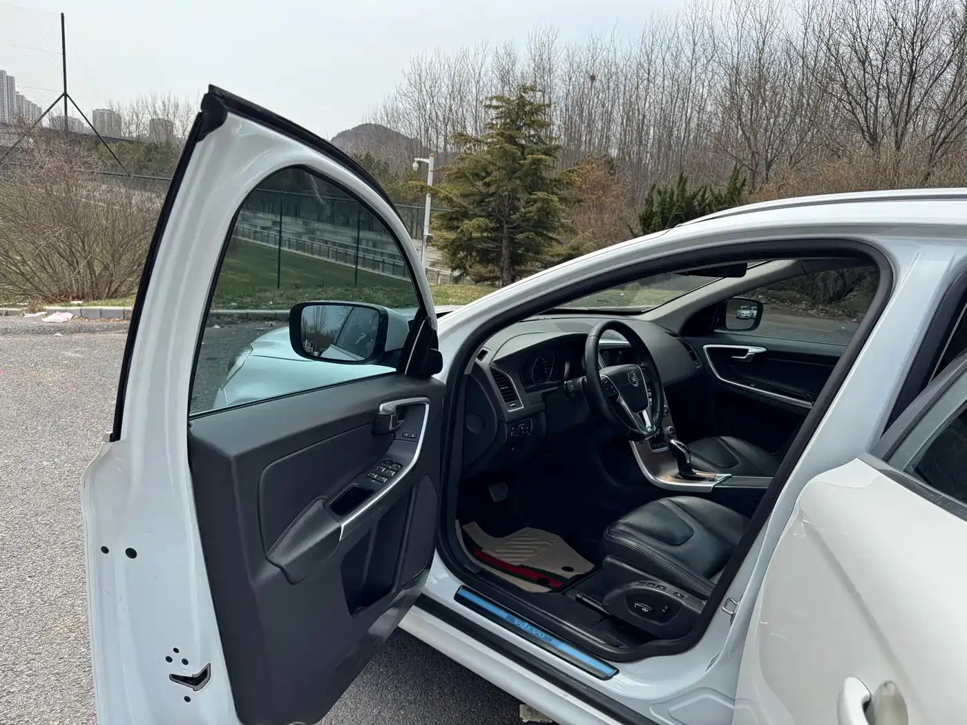 Photo 7 - Volvo XC60