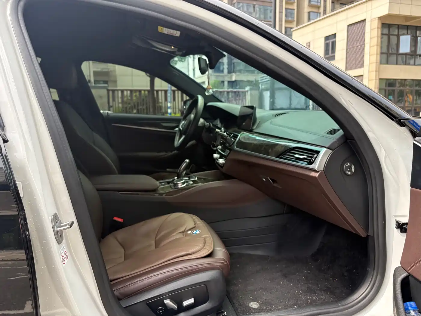 BMW 5 Series 2019 525Li M Sport Package фото 12