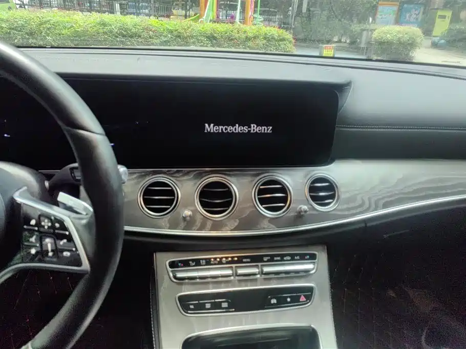 Mercedes-Benz E-Class 2021 E 300 L Luxury фото 13