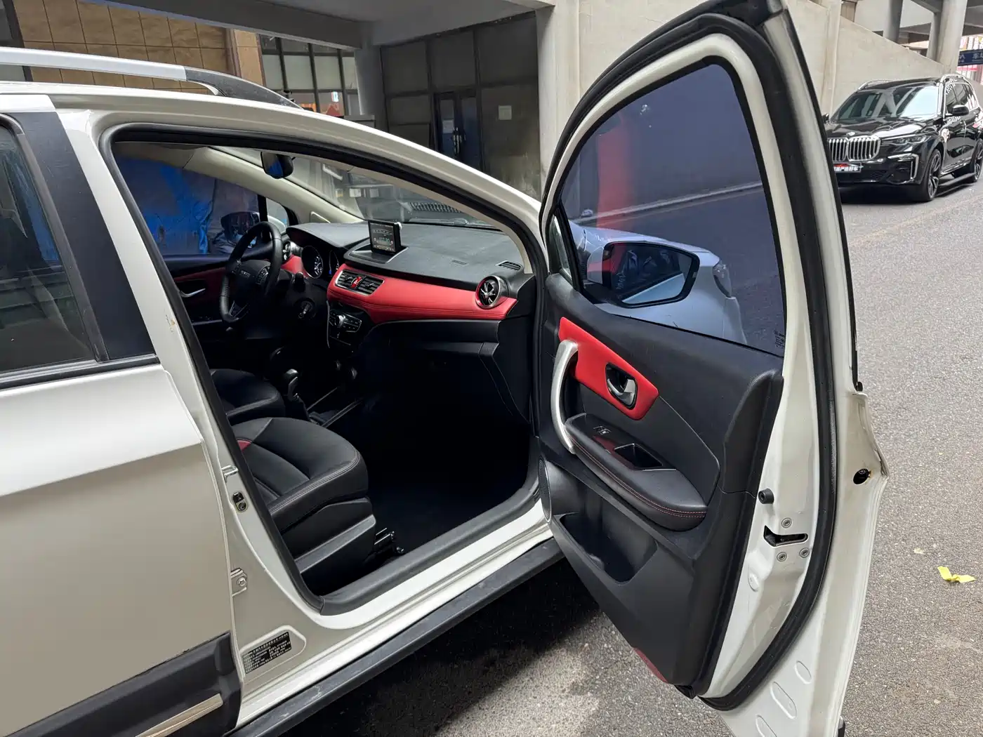 Haval H1 2016 Blue Label 1.5L AMT Luxury фото 11