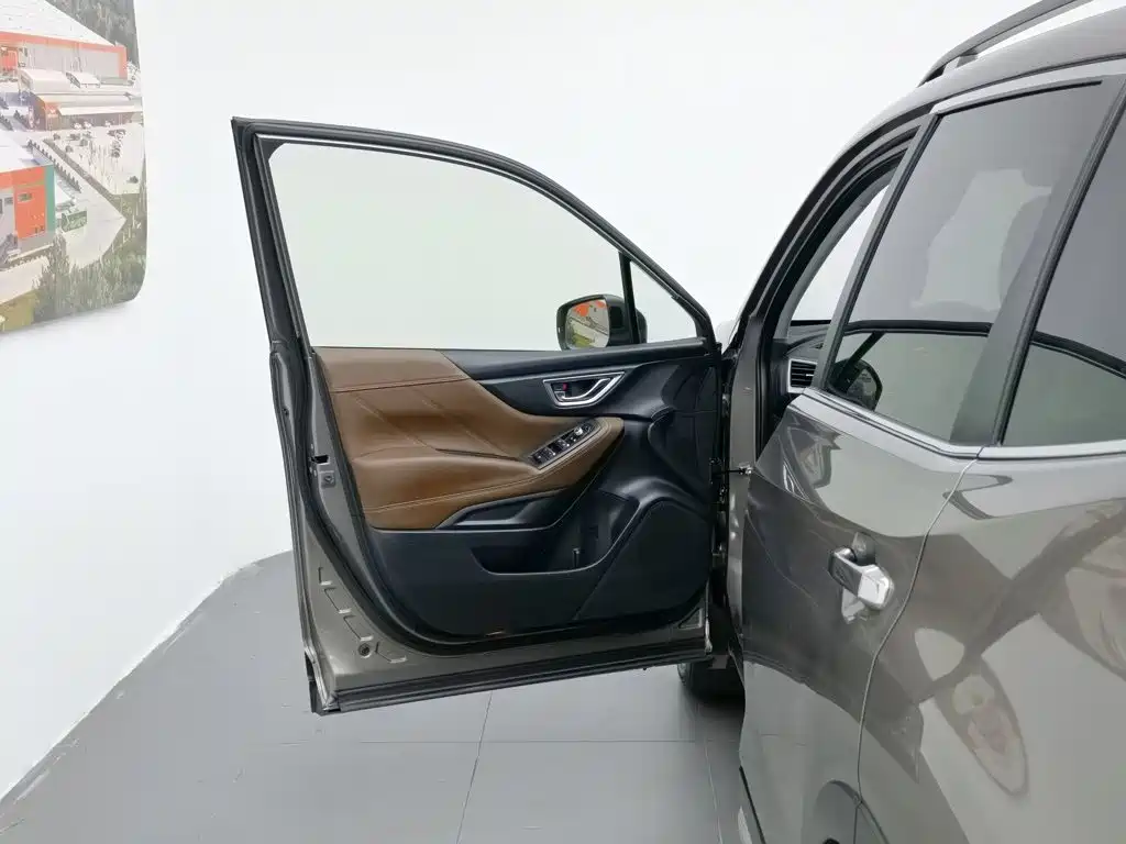 Photo 8 - Subaru Forester