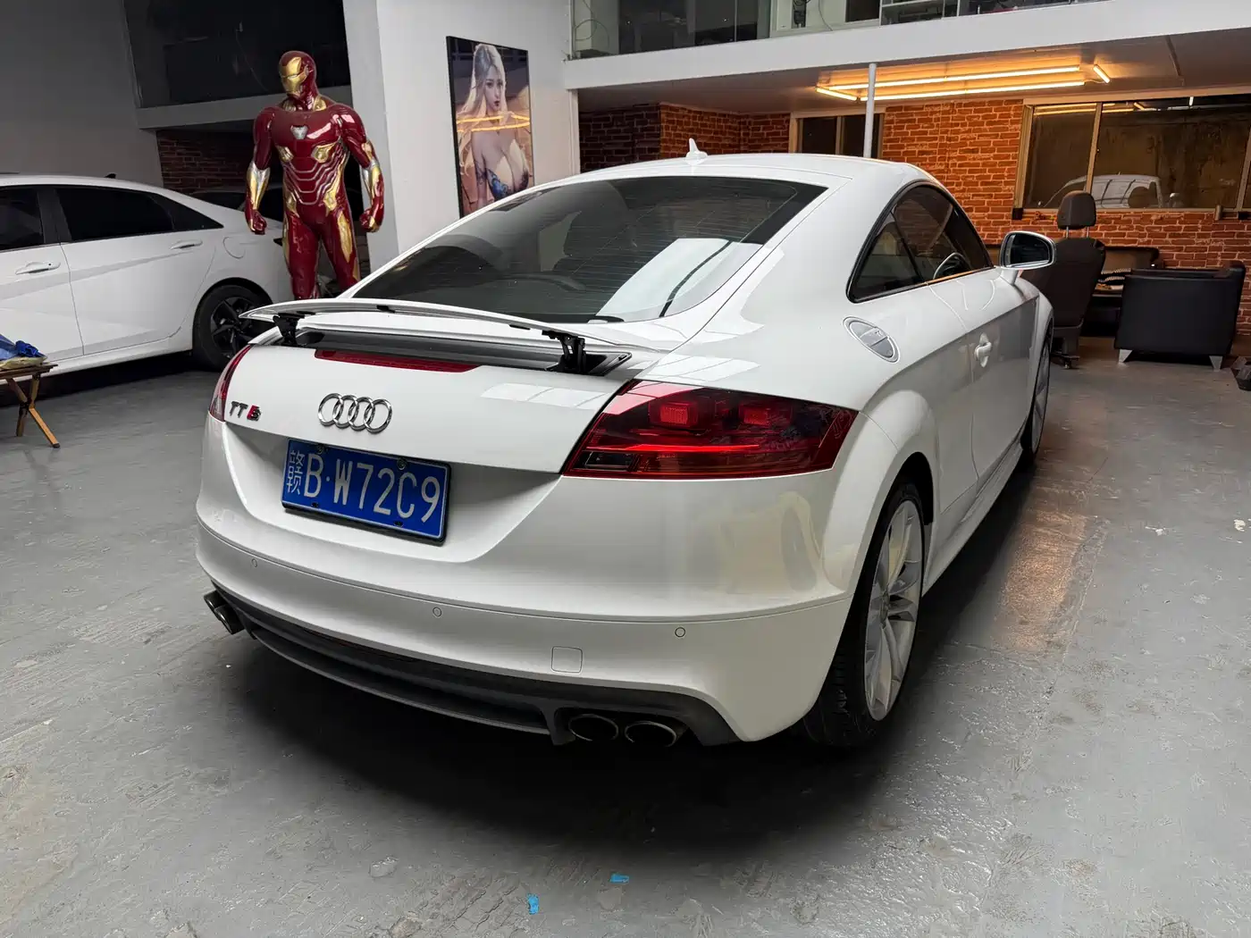 Audi TTS 2011 Model TTS Coupe 2.0TFSI quattro фото 6