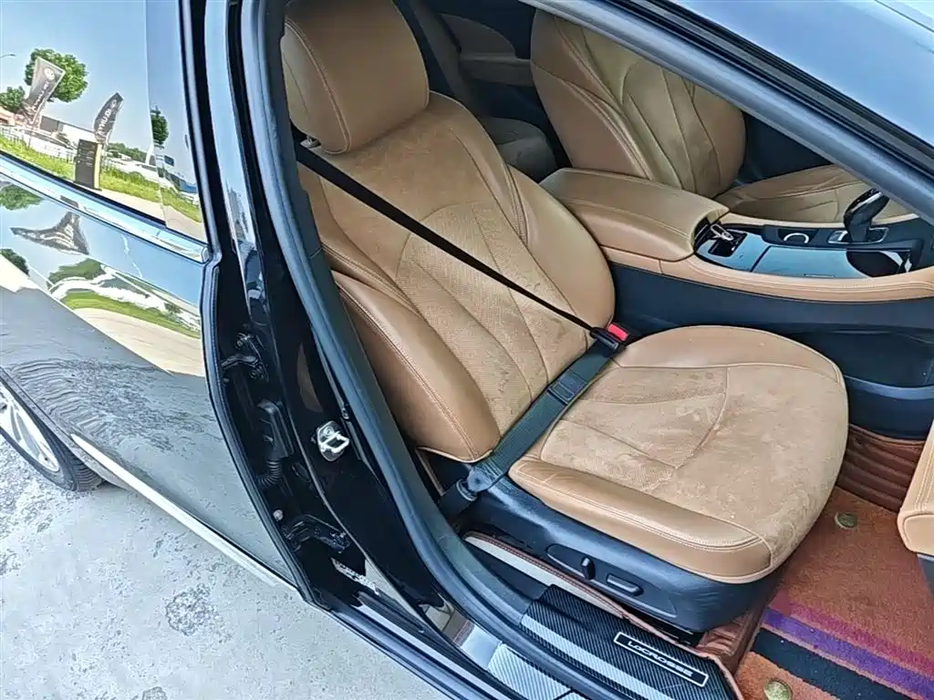 Buick LaCrosse 2019 28T Elite Edition фото 25