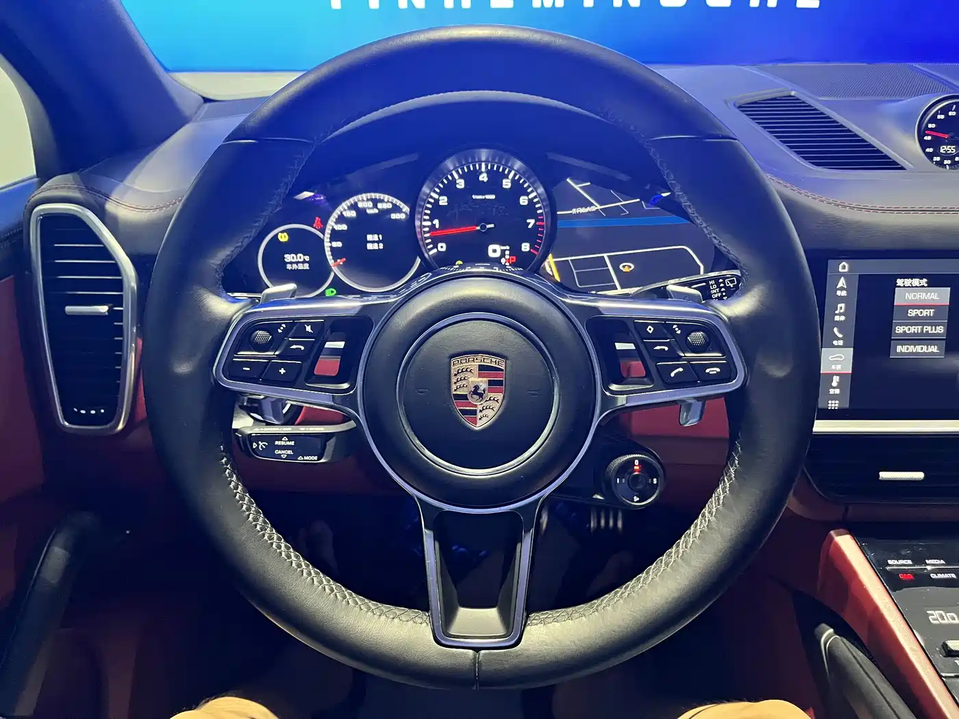 Фото 9 - Porsche Cayenne