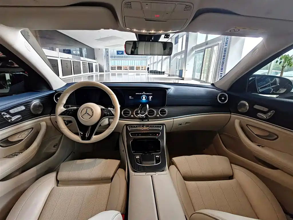 Mercedes-Benz E-Class 2022 E 300 L Fashion фото 16