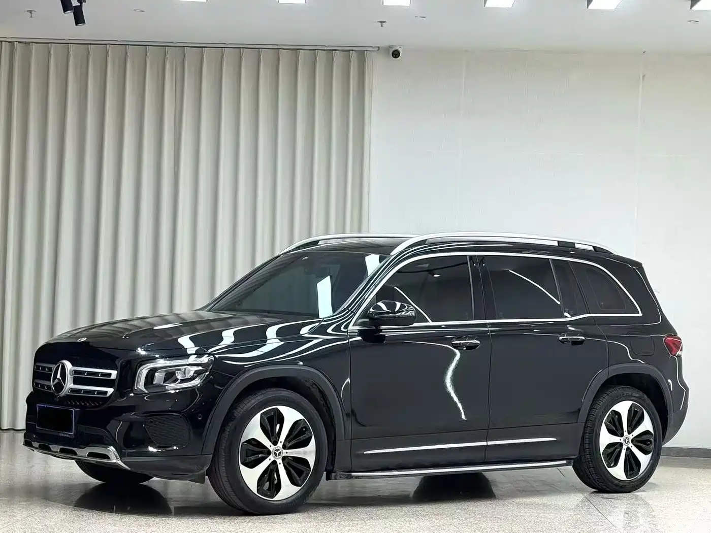 Mercedes-Benz GLB, 2023 год