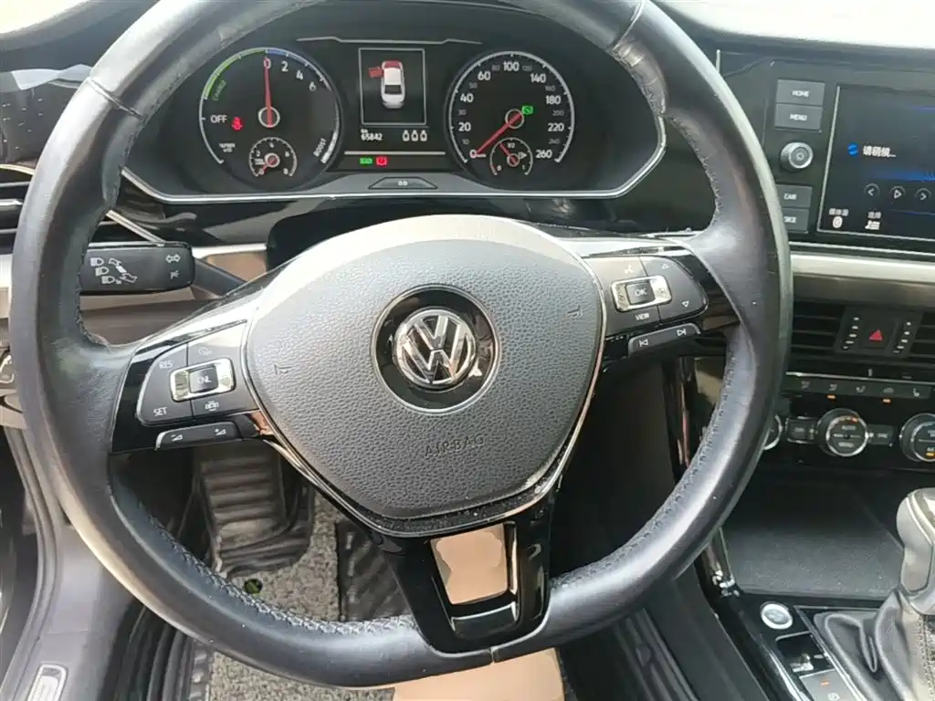 Volkswagen Passat New Energy 2019 430PHEV Hybrid Elite Edition фото 11