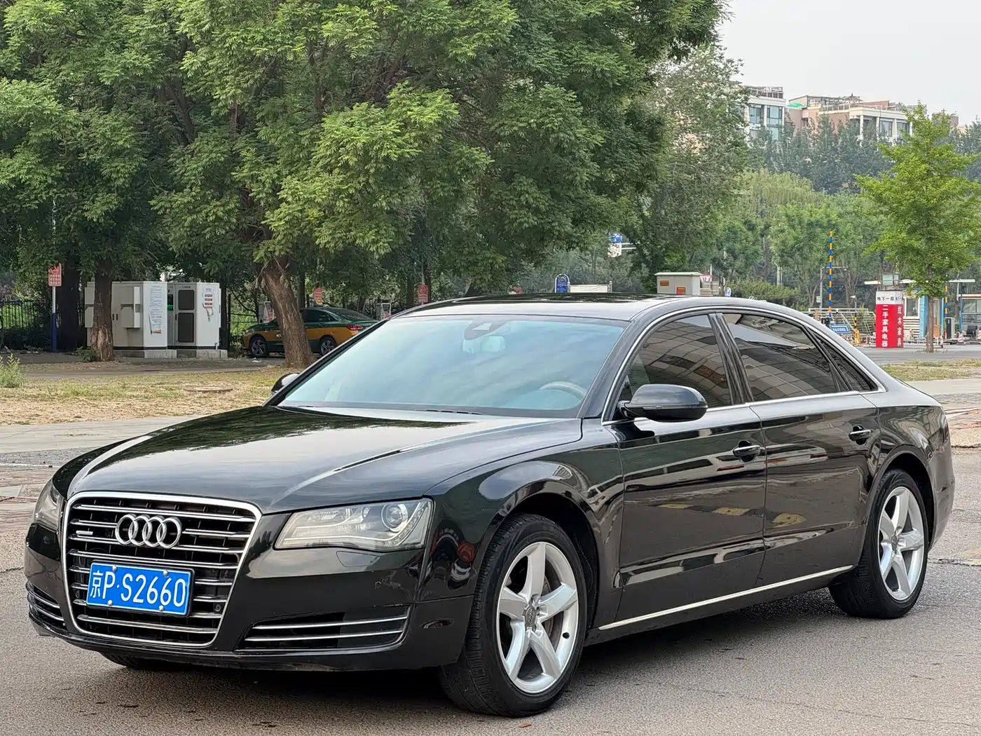 Audi A8 2011 A8L 3.0 TFSI quattro Comfort (213kW)