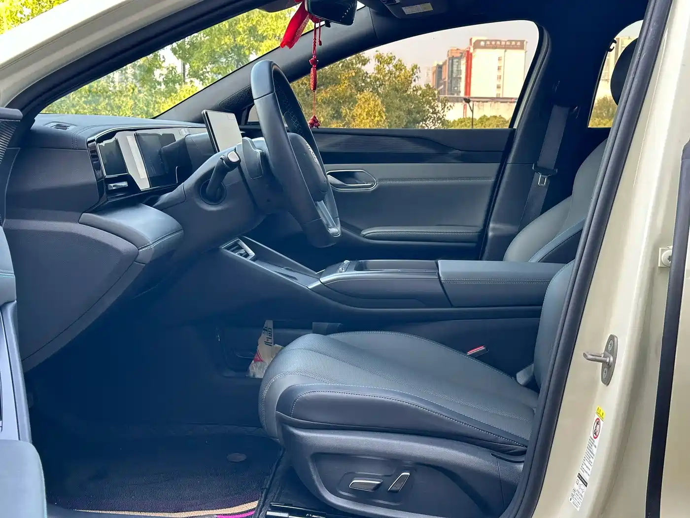 BYD Qin L 2025 EV 470KM Leading Edition фото 10