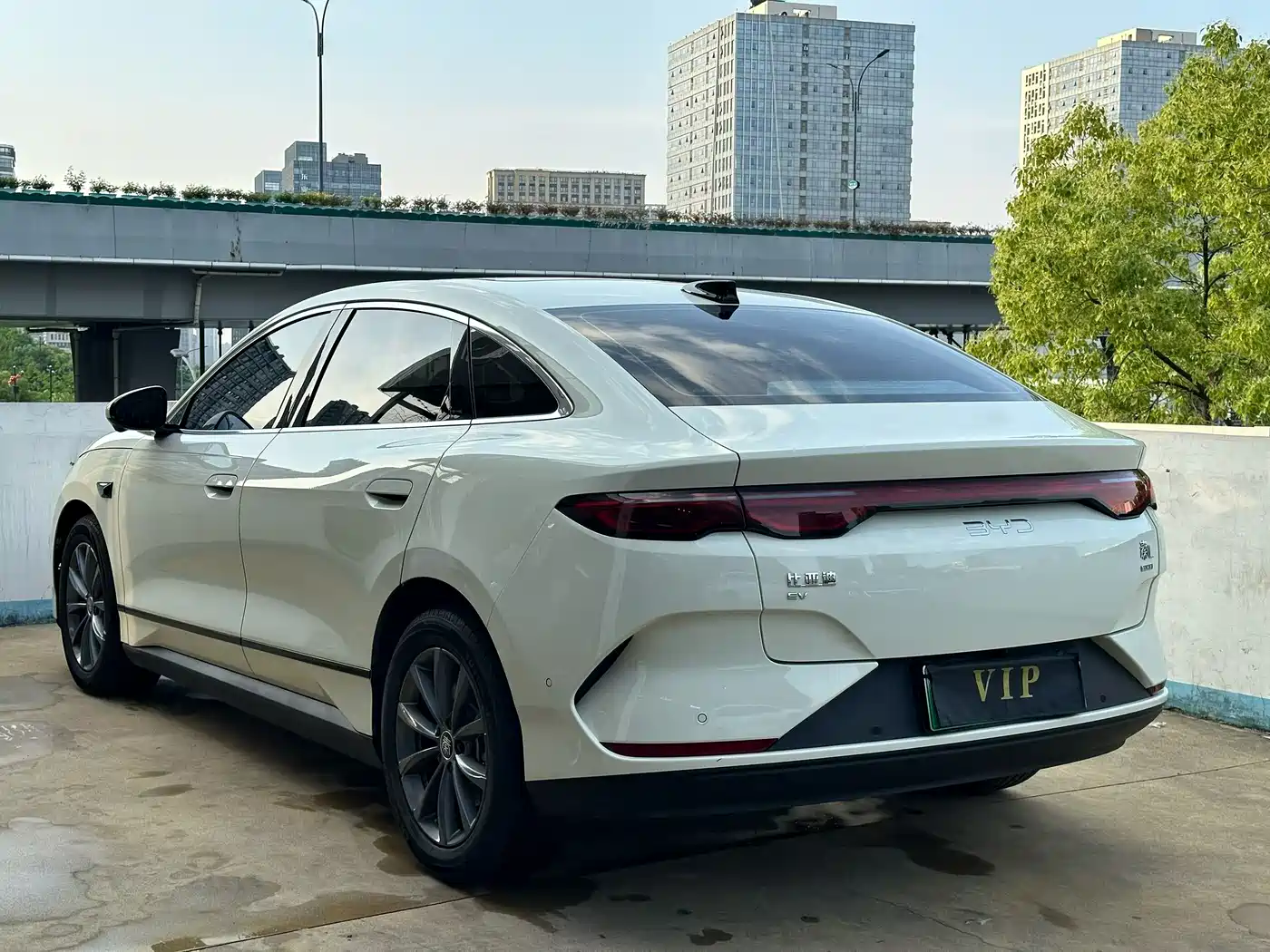 BYD Qin L 2025 EV 470KM Leading Edition фото 14
