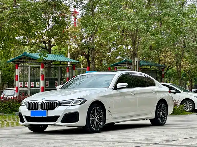 BMW 5 Series 2024 525Li M Sport Package