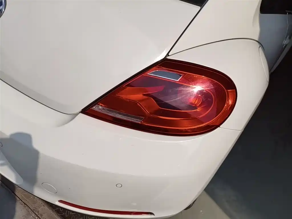 Volkswagen Beetle 2015 180TSI фото 8