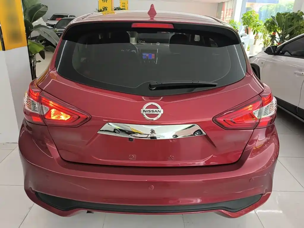 Nissan Tiida 2022 2021 1.6L CVT Cool Edition
