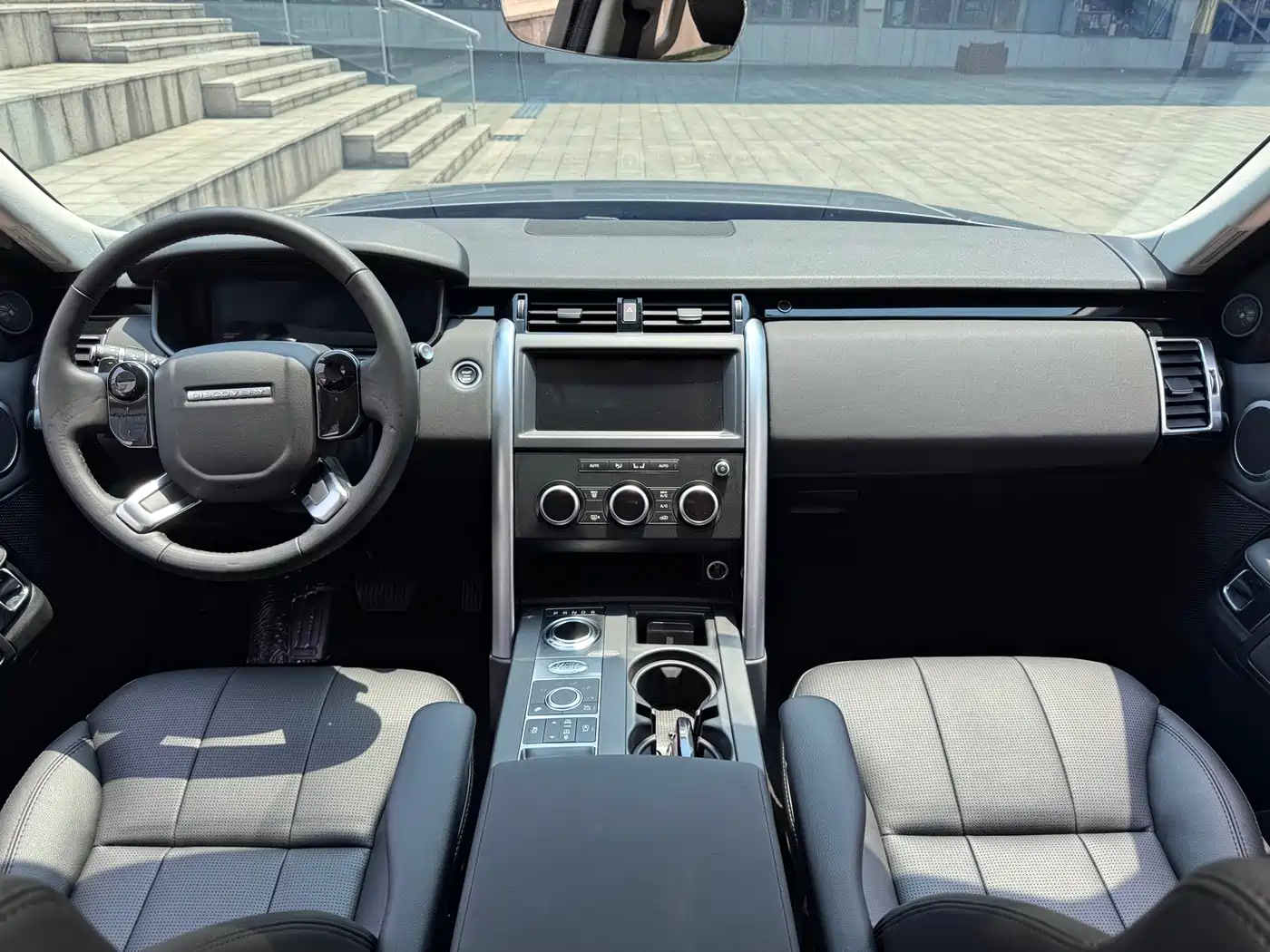 Land Rover Discovery 2020 3.0 SC V6 SE фото 12