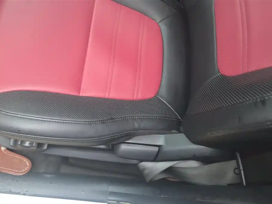 Kia K2 2015 Hatchback 1.4L AT GLS фото 9