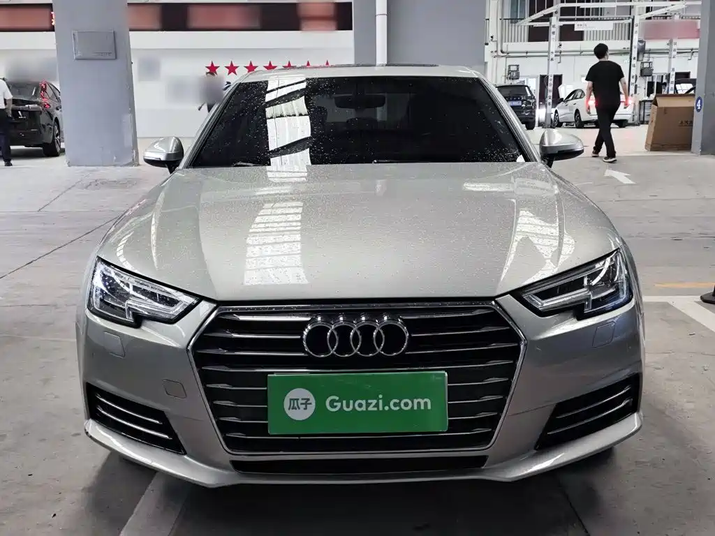 Фото 3 - Audi A4L