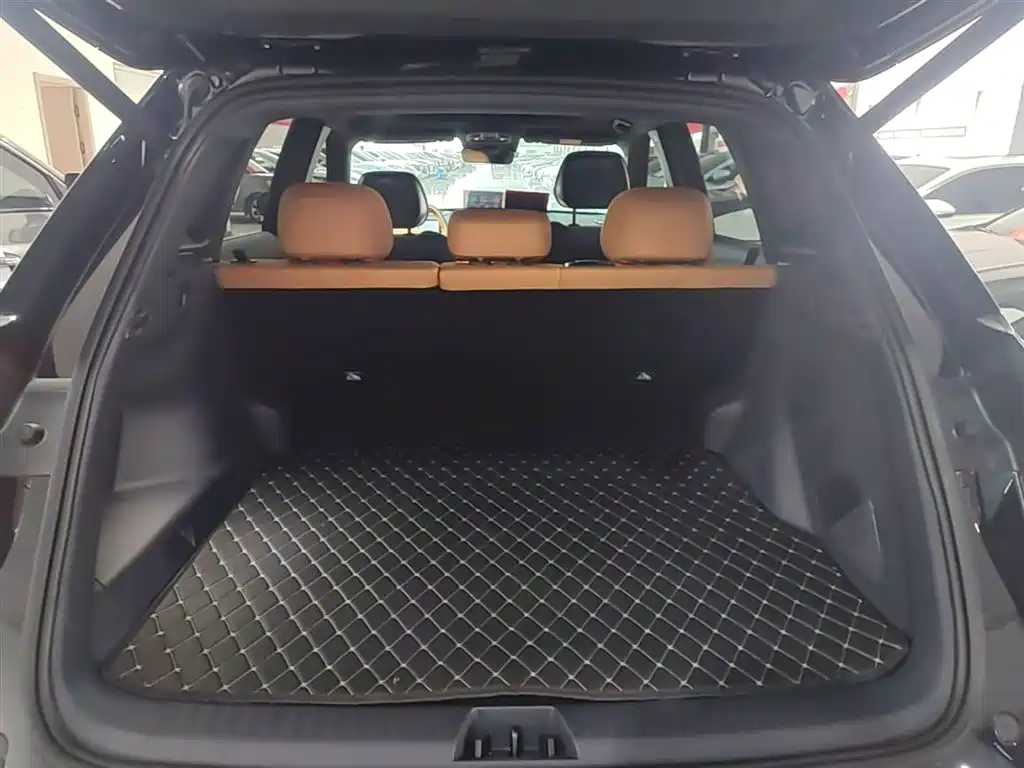 Geely Galaxy Galaxy Starship 7 EM-i 2025 120km Navigation Edition фото 19