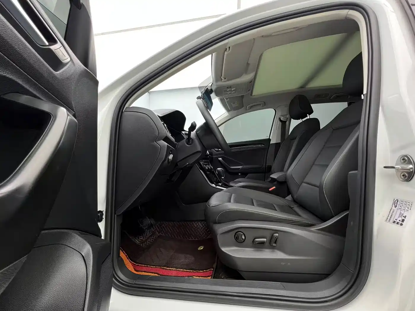 Volkswagen T-ROC 2022 280TSI DSG 2WD Comfort PLUS фото 21