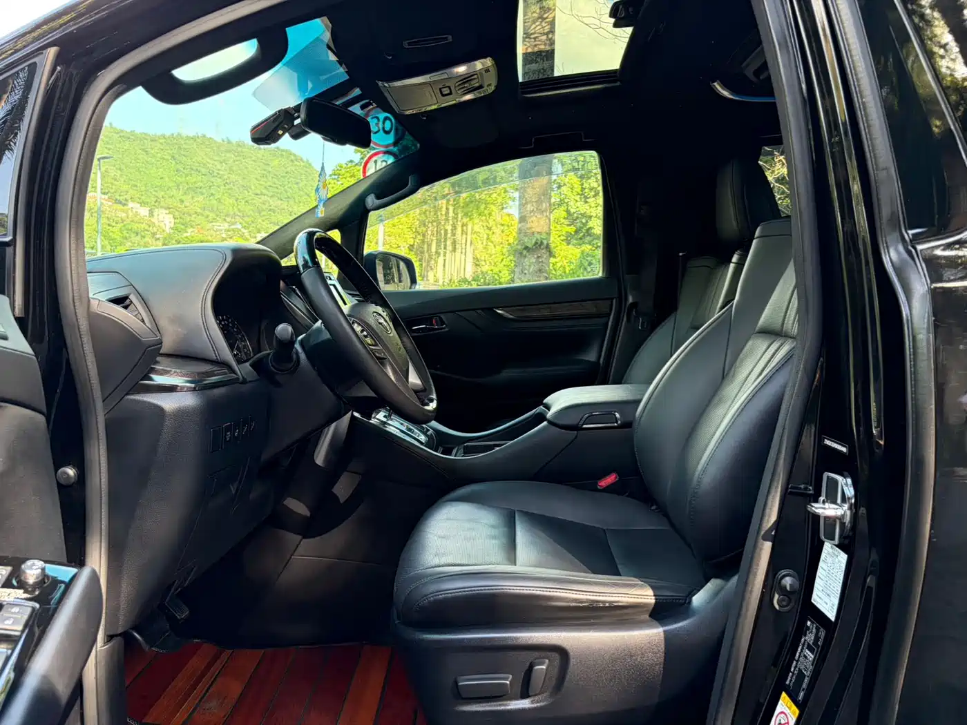 Toyota Alphard 2018 Facelift 3.5L Premium Edition фото 6