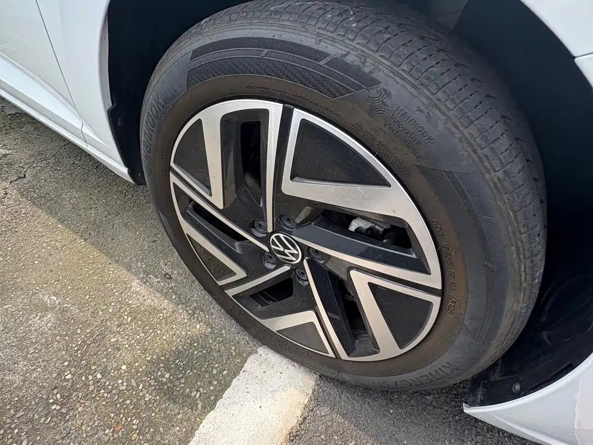Фото 6 - Volkswagen Sagitar