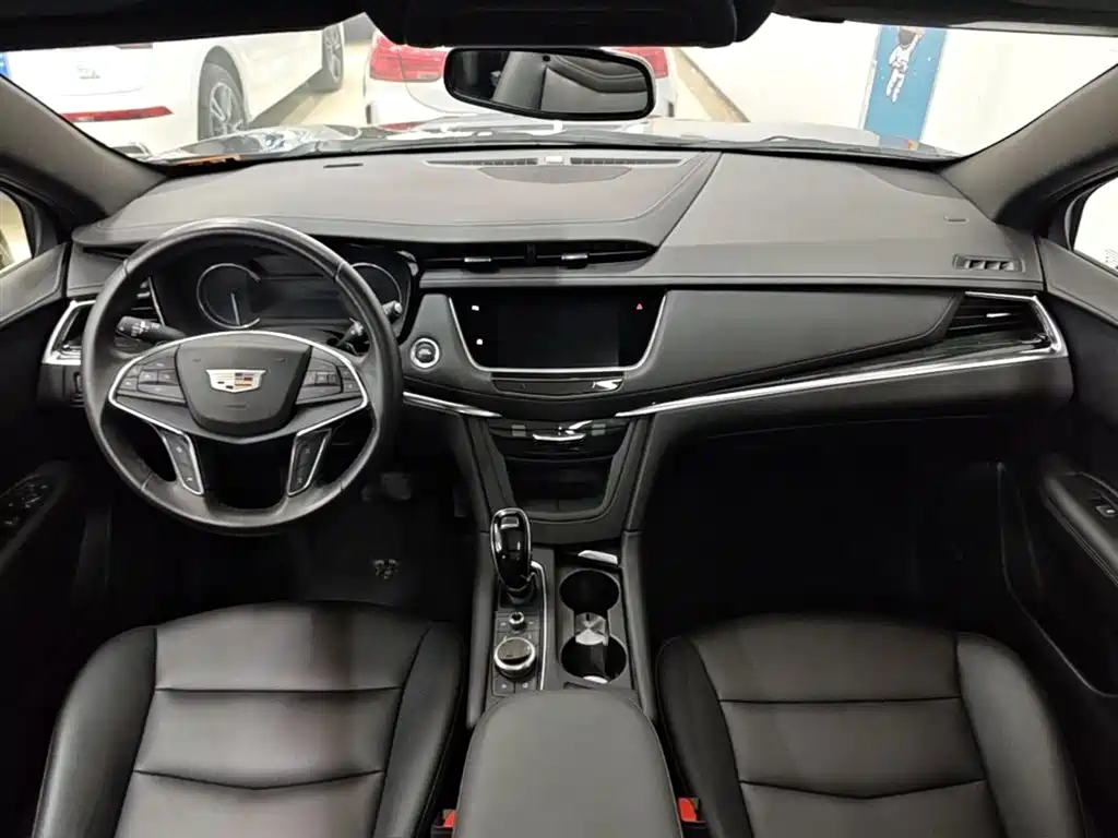 Cadillac XT5 2022 2.0T 2WD Luxury фото 10