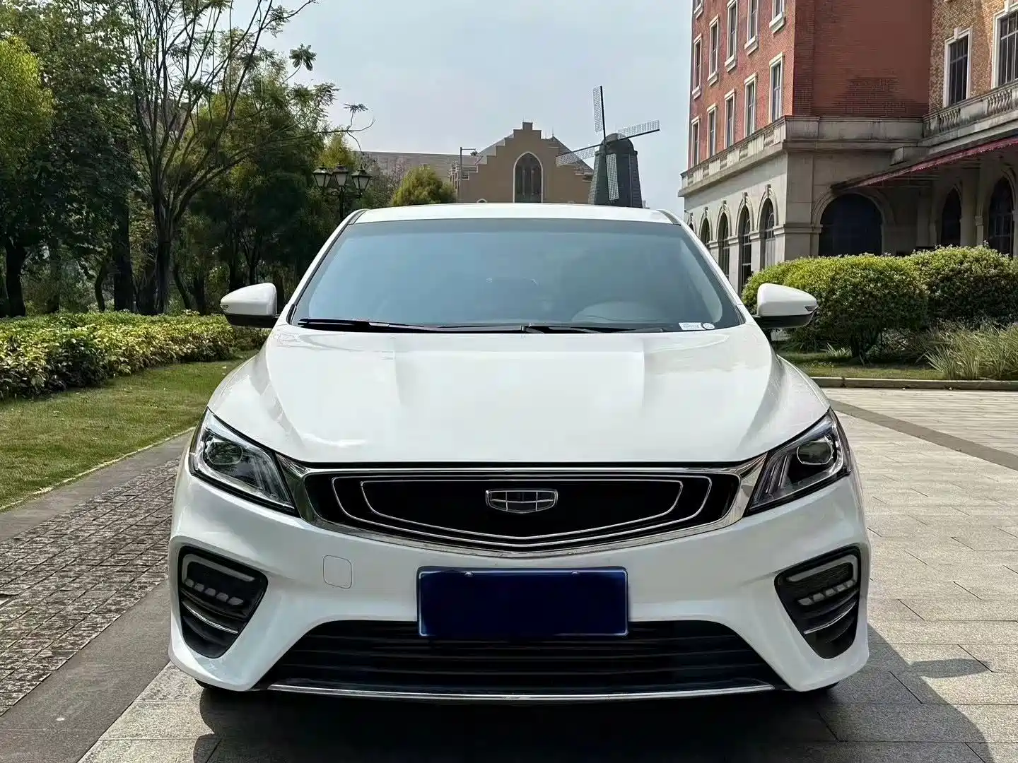 Фото 2 - Geely Binrui