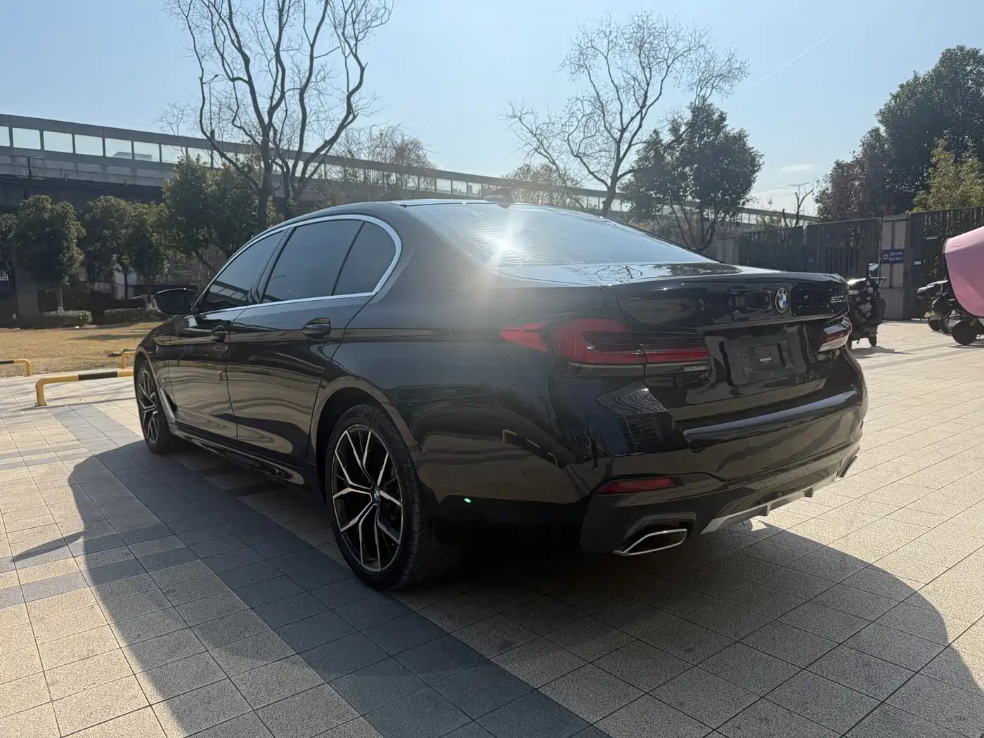 BMW 5-SERIES