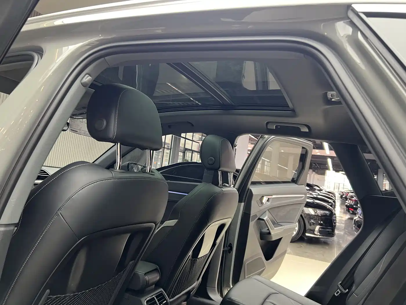 Audi Q3 2022 35 TFSI Fashion Dynamic фото 10
