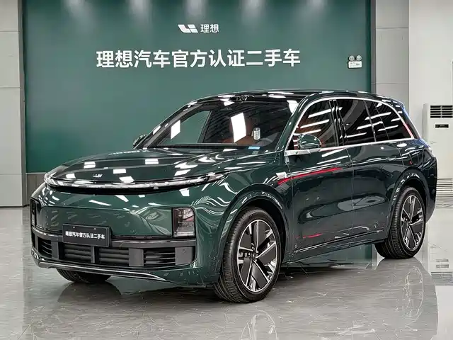 Li Auto Li L8 2025