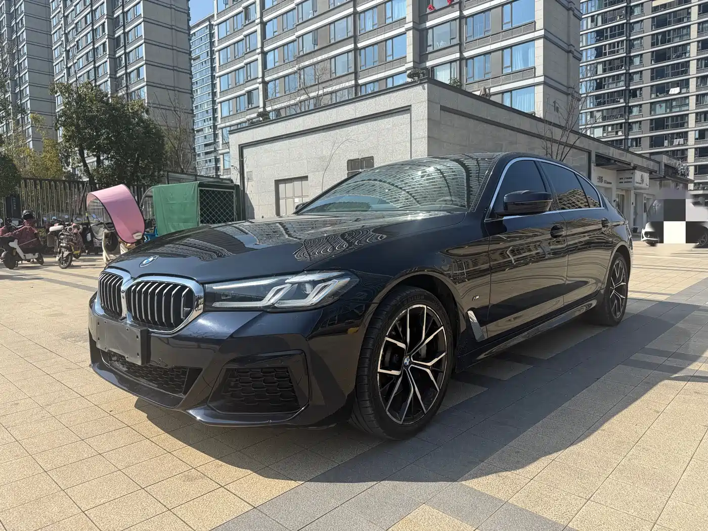 BMW 5-SERIES