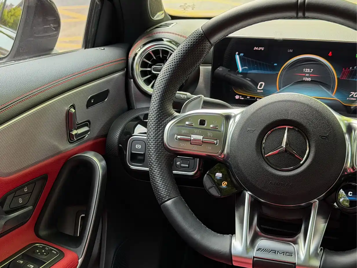 Mercedes-Benz A-Class AMG 2022 AMG A 35 L 4MATIC фото 22
