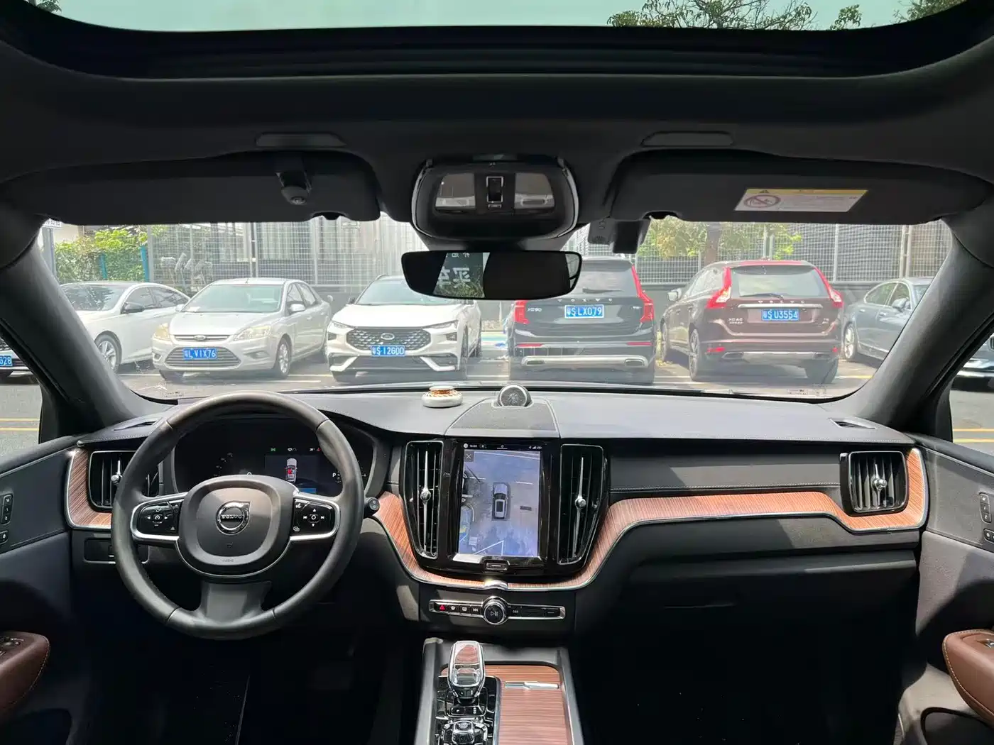 VOLVO XC60 PLUG-IN HYBRID