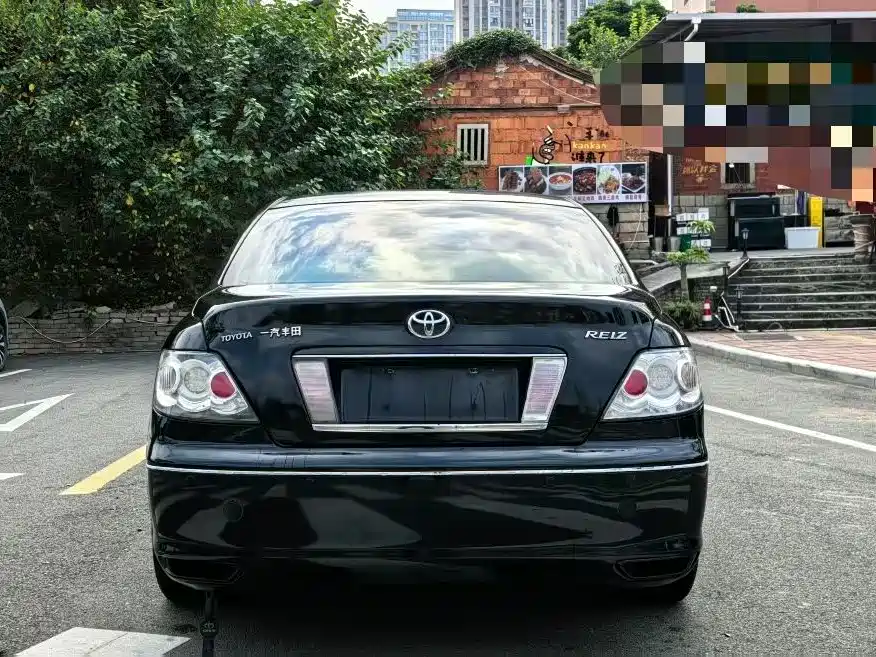 Toyota Reiz 2007 2.5S Leather Sunroof Edition фото 8