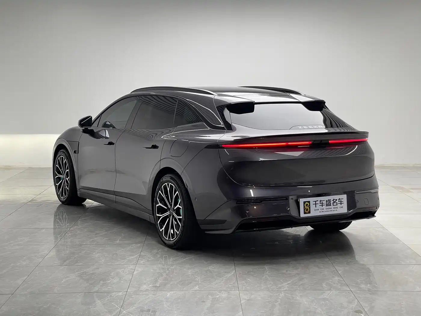 Фото 4 - ZEEKR 007GT