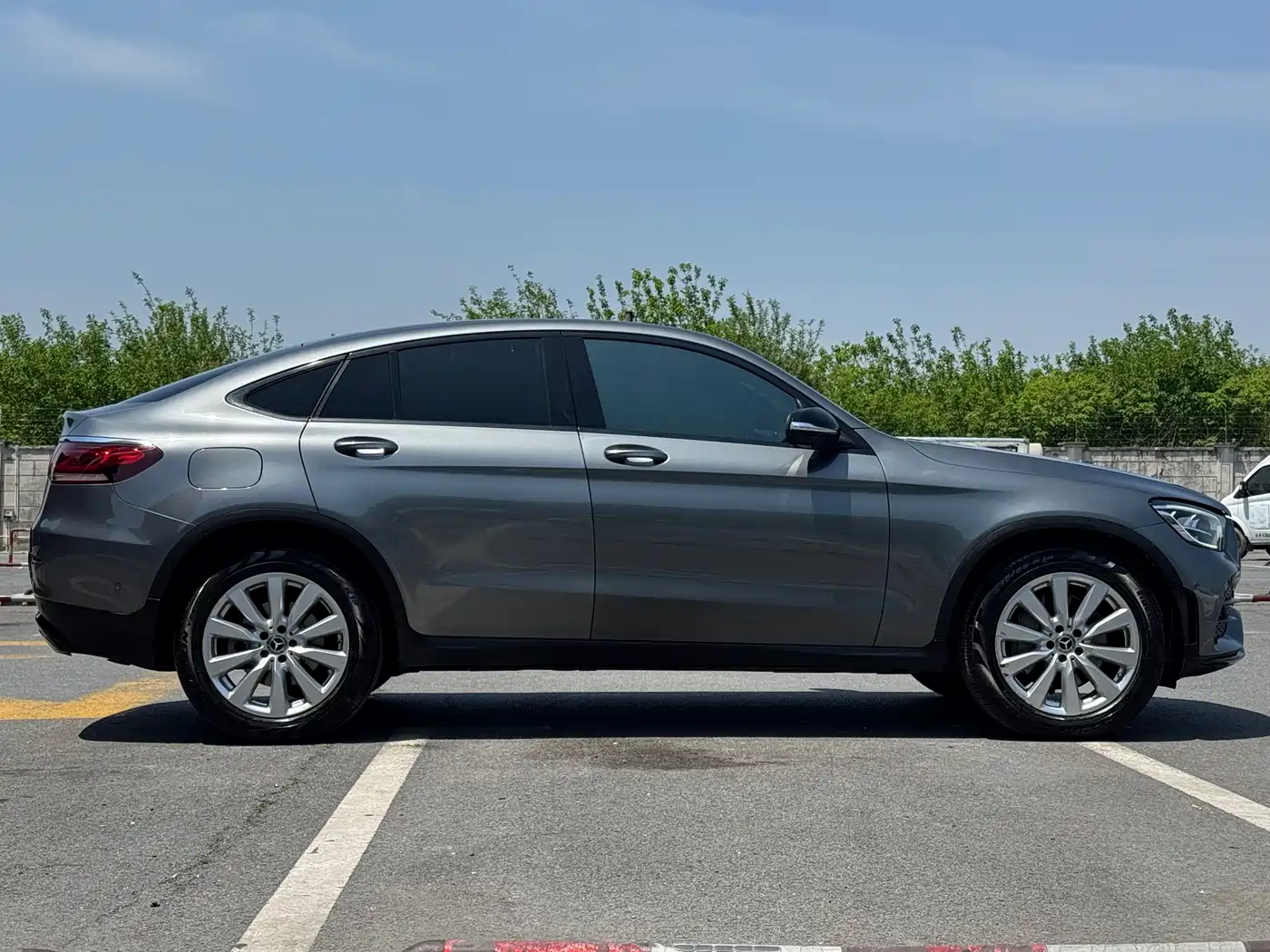 Mercedes-Benz GLC Coupe 2020 GLC 260 4MATIC Coupe SUV фото 4