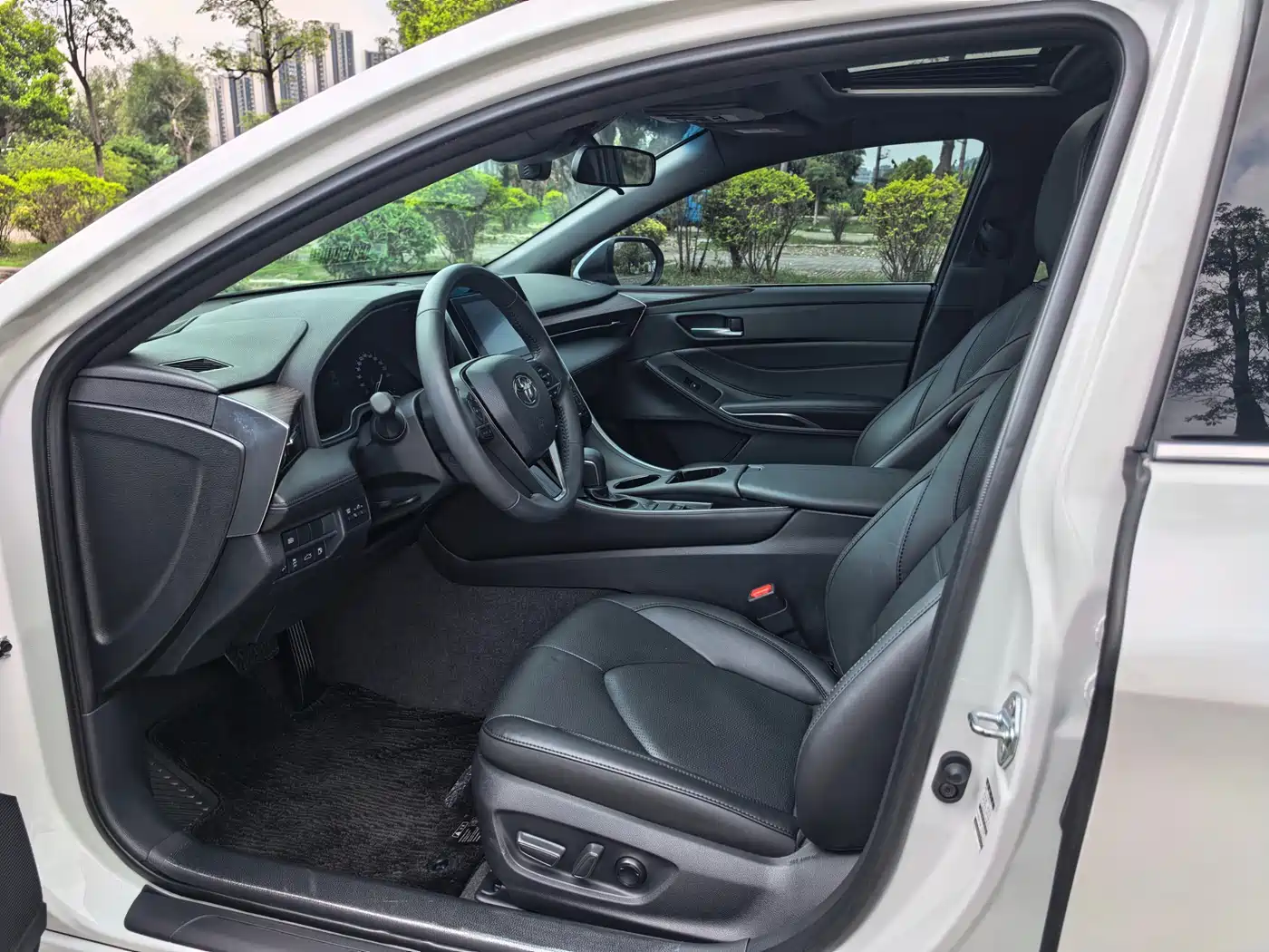 Toyota Avalon 2024 Model 2.0L Premium Selection Edition фото 8