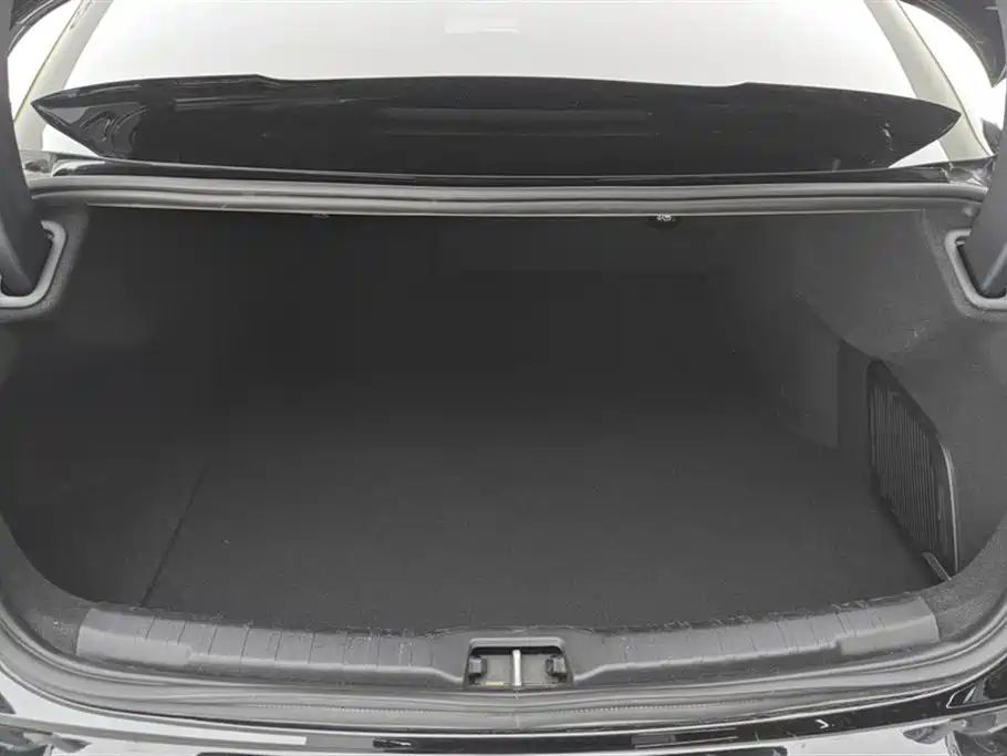 Lynk & Co 03 2023 2.0TD DCT Jin Pro фото 4