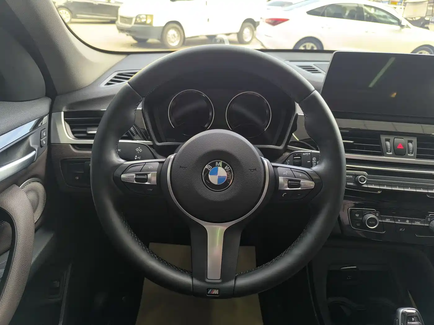 BMW X1 2022 sDrive25Li Leading фото 15
